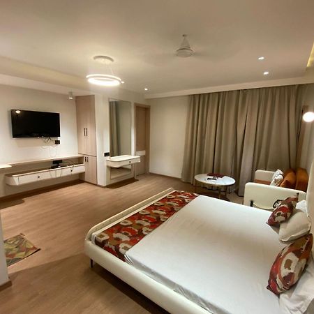 Hotel Banjara Bhopal Eksteriør bilde