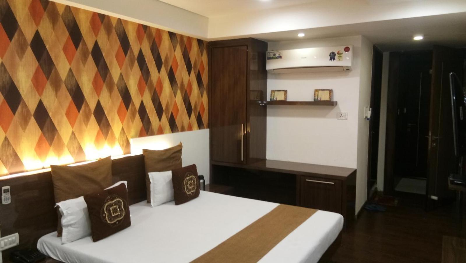 Hotel Banjara Bhopal Eksteriør bilde