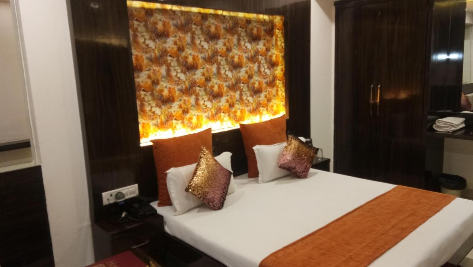 Hotel Banjara Bhopal Eksteriør bilde